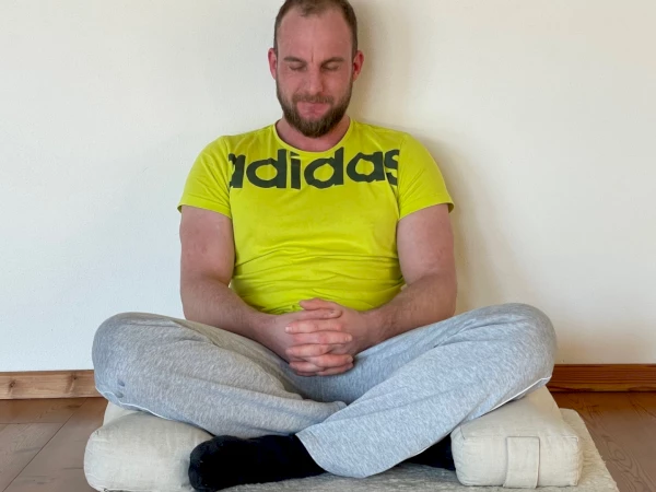 Intensive Meditationseinheiten verbunden mit Erholung in einem wunderschönen Biohotel bieten dir die ideale Gelegenheit, einmal abzuschalten.