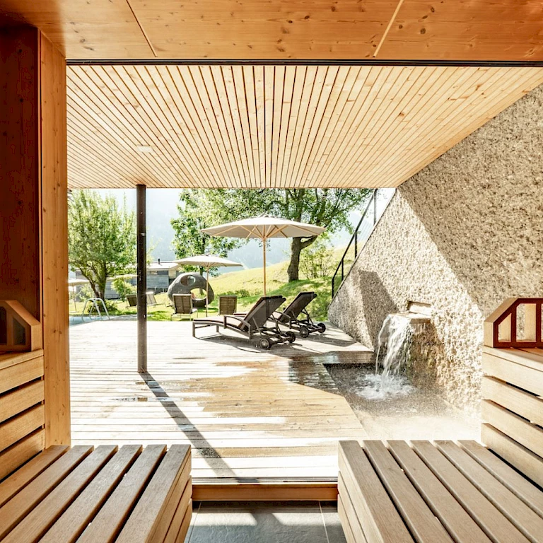 Finnische Sauna, eine der Saunamöglichkeiten während eines Achtsamkeitsseminars im Naturhotel Chesa Valisa