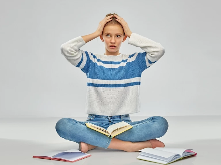 Meditationsangebote gibt es heute viele – von Büchern und Apps bis hin zu Kursen vor Ort oder online. Doch nicht jedes Format passt zu jeder Lebensphase.